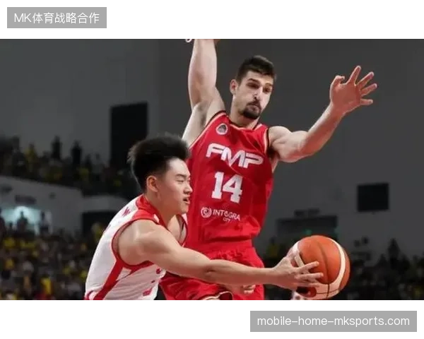 为备战世预赛,中国男篮将在杭州与强敌澳大利亚队进行热身,检验新阵容的实战磨合度 为备战世预赛,中国男篮将在杭州与强敌澳大利亚队进行热身,检验新阵容的实战磨合度